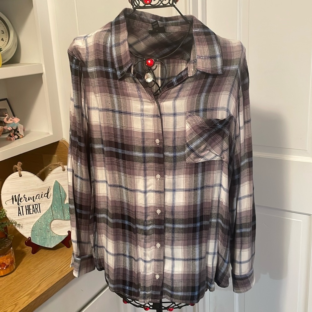 Women's Plaid Button-Up Shirt - Purple Plaid